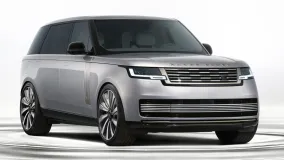 Range Rover SV Ultra дебютировал с haptic floor, аудиосистемой на 21 тонкопленочном излучателе и салоном без кожи