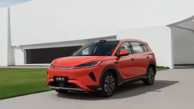BYD показала новый Sealion 05 в версиях EV и DM-i перед рыночным дебютом 20 апреля