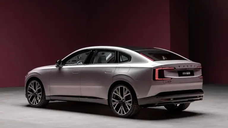 Volvo покажет китайские EX90 и ES90 15 апреля: на юбилей бренда готовят электрический SUV и седан на 800-вольтовой платформе