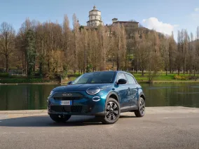 Fiat добавила в гамму 600 бензиновую версию с механической коробкой