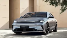 Geely показала Galaxy A7 EV: электрический седан получил до 550 км запаса хода