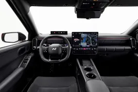 Hyundai представила Pleos Connect: новая мультимедийная платформа получила AI-ассистента, App Market и сохраненные физические кнопки
