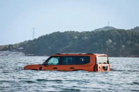 Jetour G700 Ark Edition: рамный гибридный внедорожник с винтами, 665 кВт и режимом движения по воде