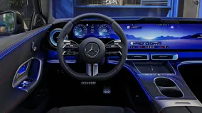 Mercedes показала интерьер электрического C-Class: Hyperscreen на 39,1 дюйма и премьера 20 апреля