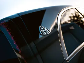 Mercedes-Maybach VLS станет самым роскошным фургоном марки с салоном в духе частного джета