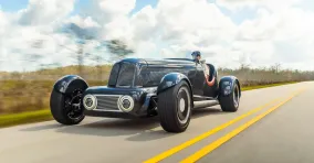 В Майами дебютировал SP40 Speedster с карбоновым кузовом, V8 Coyote и механикой