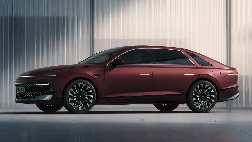 Hyundai показала рестайлинг Grandeur/Azera: флагманский седан получил 17-дюймовый экран и новый Shark Nose
