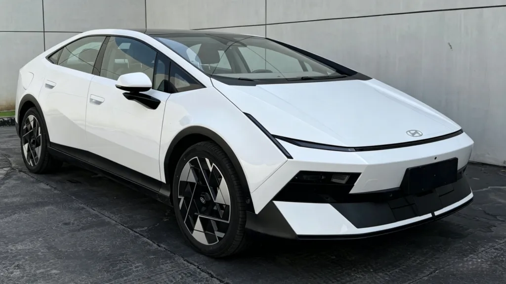 Hyundai Ioniq V появился в базе MIIT: платформа E-GMP, 800-вольтовая зарядка, BEV и EREV для Китая