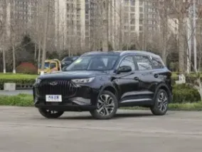 Chery запустила Tiggo 7L в Китае: удлиненный кроссовер получил мотор до 147 кВт и стартовую цену от 78 900 юаней
