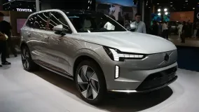 Volvo покажет китайские EX90 и ES90 15 апреля: на юбилей бренда готовят электрический SUV и седан на 800-вольтовой платформе