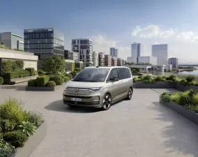 Volkswagen показала обновленный Multivan T7 перед летним раскрытием деталей