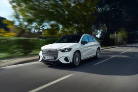 Mercedes расширил GLC Electric в Европе версиями 250 и 300 4MATIC с батареей 85 кВт*ч
