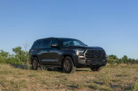 Toyota Sequoia 2027 получила пакет Trailhunter, 14-дюймовый экран и Safety Sense 4.0