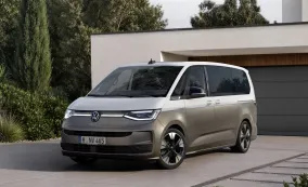 Volkswagen обновил T7 Multivan и California, а в Великобритании вернул имя Caravelle