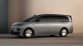 Leapmotor D99 готовится к предзаказам: MPV получит 1000-вольтовую EV-версию и батарею CATL NCM-LFP