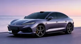 Denza Z9S показали официально: короткий седан Z-линейки получит до 920 км CLTC и версию на 1194 л.с.