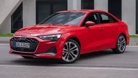 Audi A3 2027 обновилась: единый изогнутый дисплей, удаленная парковка и ассистенты до 210 км/ч