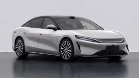 BYD Da Han вышел на дороги без камуфляжа: флагманский седан получит до 1008 км запаса хода