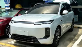 BYD Sealion 08 появился у дилеров перед июльским запуском: 400 км на электротяге в PHEV и 585 кВт в EV