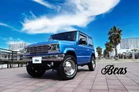 Suzuki Jimny получил обновленный кит Cal’s Motor Beas в стиле Chevy K5 Blazer с сохранением радаров и ADAS