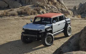 GMC Hummer X намекнул на более компактные электрические внедорожники: SUV и pickup пока не идут в серию