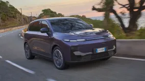 Leapmotor B10 вышел в Мексике: североамериканский старт с EREV, 990 км хода и сервисом Mopar