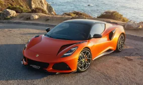 Lotus Emira 420 Sport: AMG-турбомотор, 500 Нм, минус 25 кг и цена от $122 900