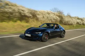 Mazda MX-5 2027 года для Европы получила 136 л.с., цвет Zinc Green и спецверсию Yakudo