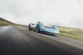Nichols N1A весит менее 900 кг, предлагает V8 на 475 или 700 л.с. и обходится без электронных помощников