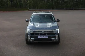 Nissan Tekton раскрыт для Индии и экспорта: платформа Duster, турбомоторы и продажи более чем в 50 странах