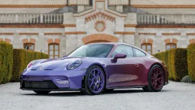 Porsche 911 GT3 Touring Tree of Life получил сложную окраску в честь 15-летия марки в Молдове