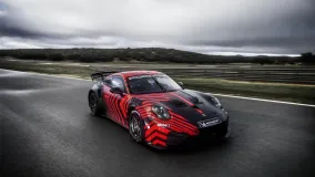 Porsche впервые с 2016 года построила GT4-болид не на Cayman: новый 911 GT4 R получил 4,0-литровый оппозитник