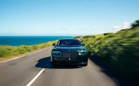 Rolls-Royce Ghost Black Badge Tourist Trophy отсылает к победе Чарльза Роллса на острове Мэн