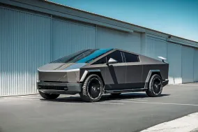 Unplugged Performance Cybrdisc для Tesla Cybertruck: кованые 24-дюймовые диски стоят от 7195 долларов