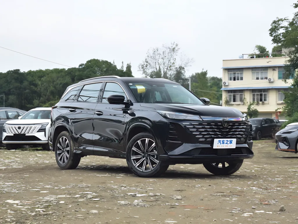 Changan усиливает HEV-направление: CS75 Plus и Eado получили BlueCore Hybrid