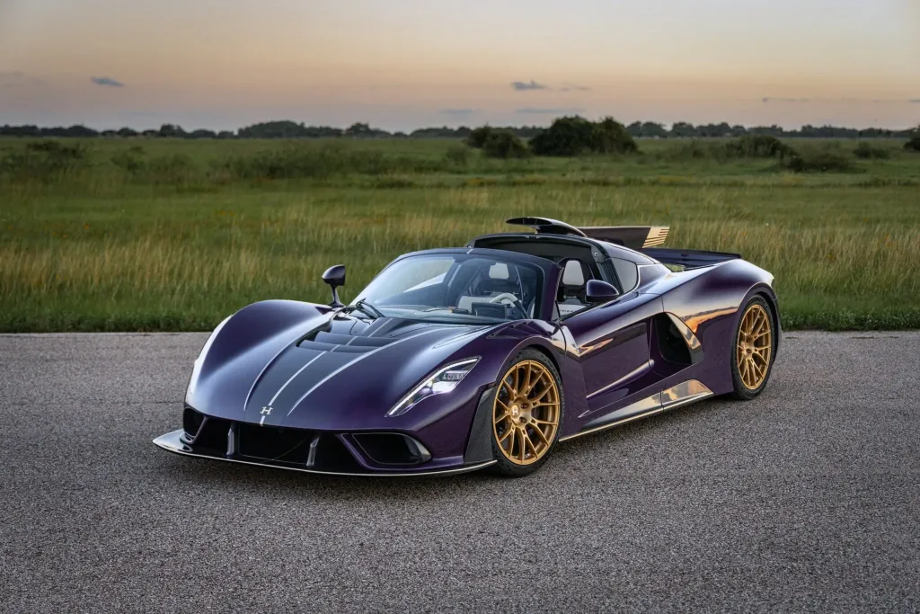 Hennessey показала первый клиентский Venom F5-M Roadster с механикой и 2031 л.с.