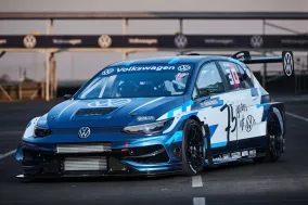 Volkswagen Motorsport в ЮАР показал Golf для hillclimb с мотором Audi 2.5 и мощностью свыше 1000 л.с.