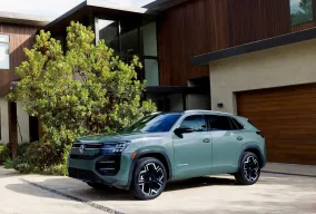 Volkswagen Atlas Cross Sport 2027 дебютировал с новым салоном и мотором EA888 на 282 л.с.