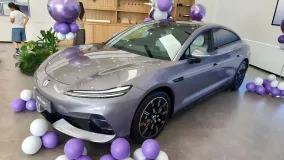 Denza Z9S с запасом хода до 1100 км показали у 101 дилера перед запуском
