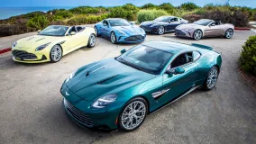 Aston Martin и Newport Beach показали Heritage Edition: пять one-off моделей в исторических цветах