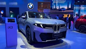BMW iX3 Long Wheelbase открыл предзаказы в Китае от 269 900 юаней