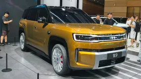 BYD Fang Cheng Bao Ti 9 показали вживую: 310 км на электротяге и зарядка 10-97% за 9 минут