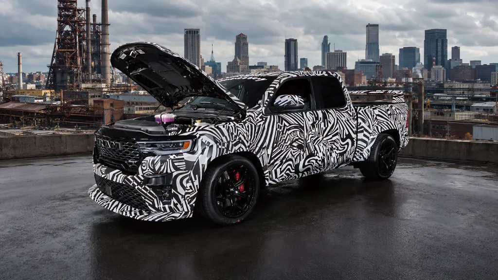 Hennessey готовит Ram 1500 Rumble Bee SRT Maximus: 1032 л.с., 0-60 миль/ч за 3,0 секунды и расчетные 322 км/ч