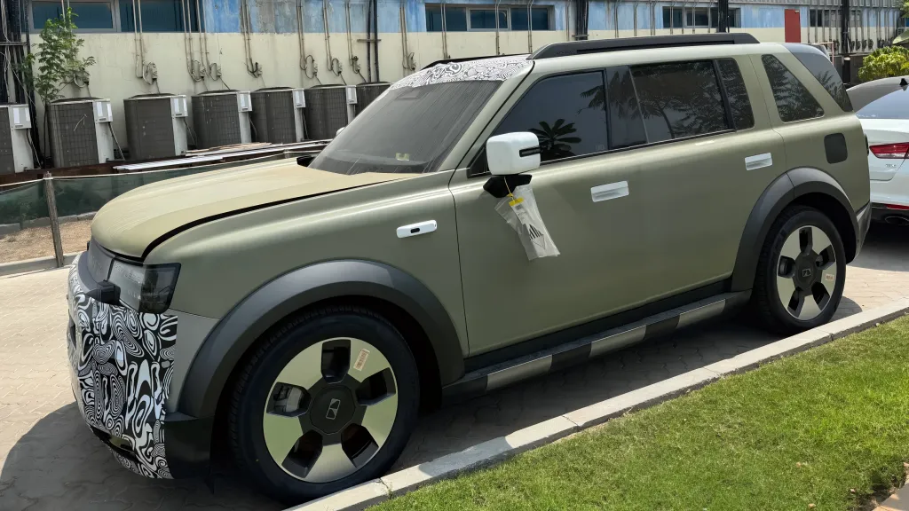 Freelander 8 проходит дорожные испытания в ОАЭ
