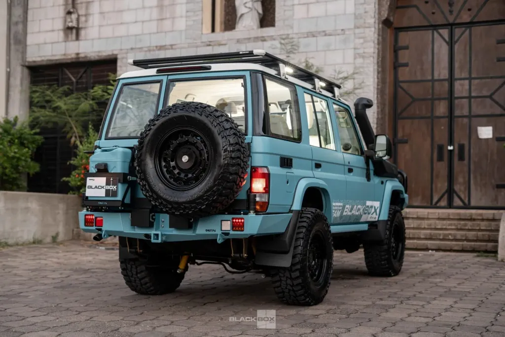 Toyota Land Cruiser 70 от Black Box Custom 4x4