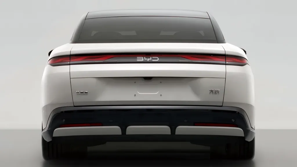 Флагманский седан BYD Da Han