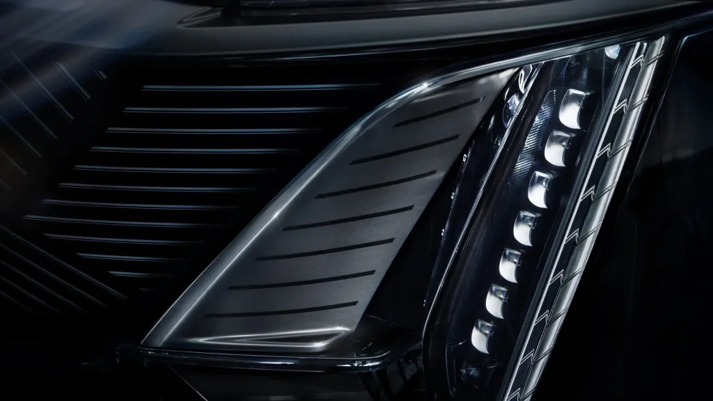 Cadillac Celestiq Night Test получил темно-синий кузов