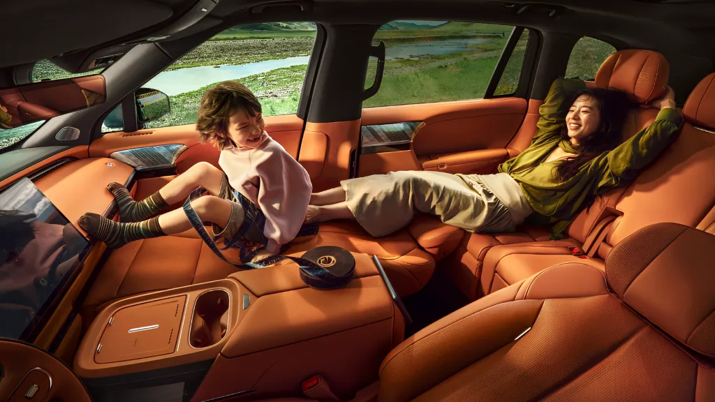 XPeng G9L Интерьер