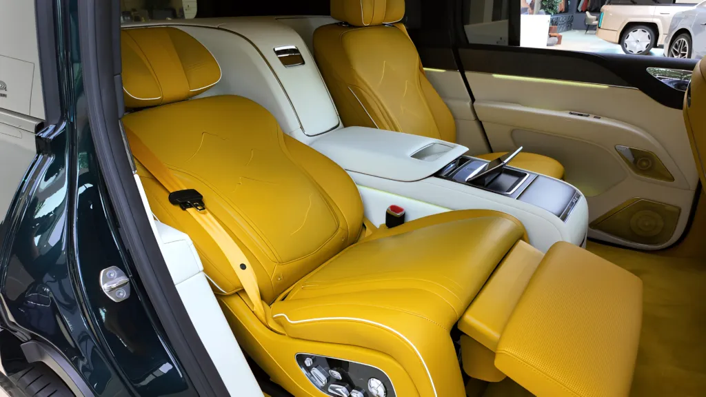 BYD Yangwang U8L