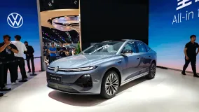 Volkswagen ID. Era 5S стартовал в Китае: PHEV-седан с 160 км EV-хода оценили от 89 900 юаней